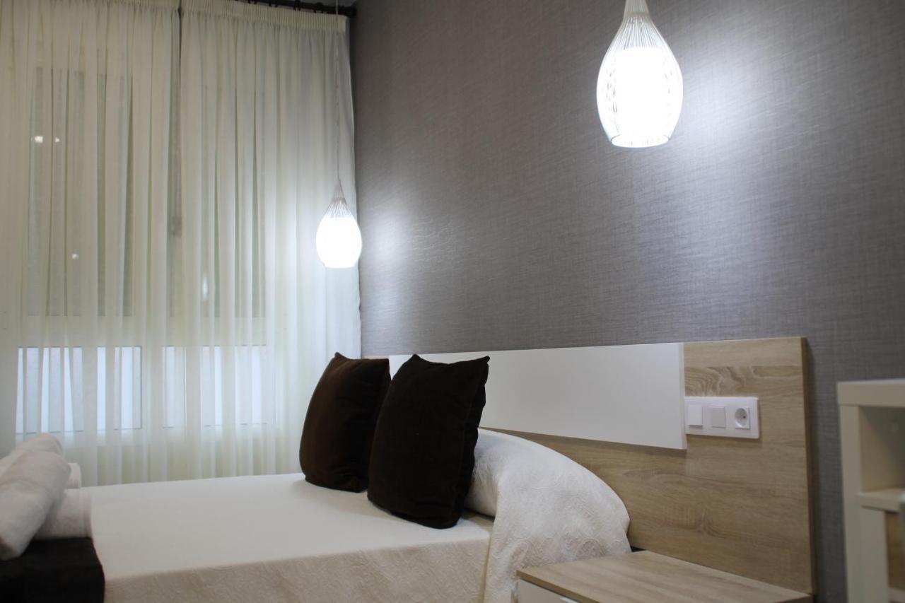 Baixo A Lua Rooming Sarria Exterior photo